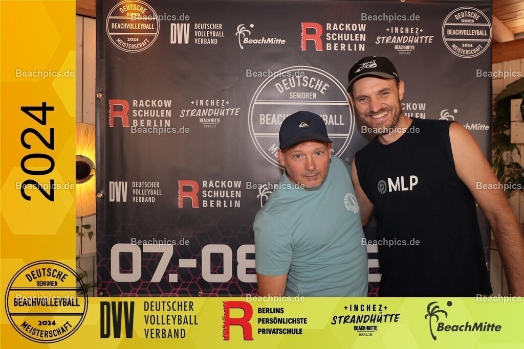 20240907_084929_473 | Sie befinden sich nun in der Bildergalerie von Beachpics.de. Sie können einzelne Bilder als Abzug, digital oder als spezielle Produkte erwerben.
Die Auswahl sehen sie, wenn sie unter dem gewünschten Bild auf Bestellen klicken!
Haben sie spezielle Wünsche,