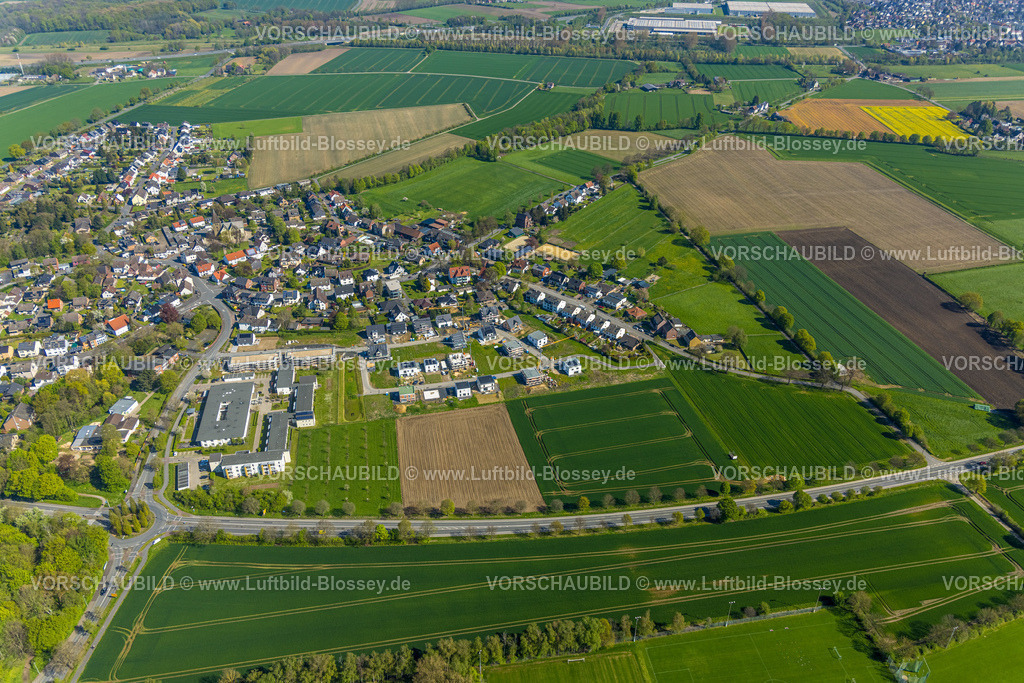 Kamen230406232 | Luftbild, Altenzentrum Peter and Paul, Baustelle mit Neubau Wohnhäuser, Kiebitzweg, Methler, Kamen, Ruhrgebiet, Nordrhein-Westfalen, Deutschland