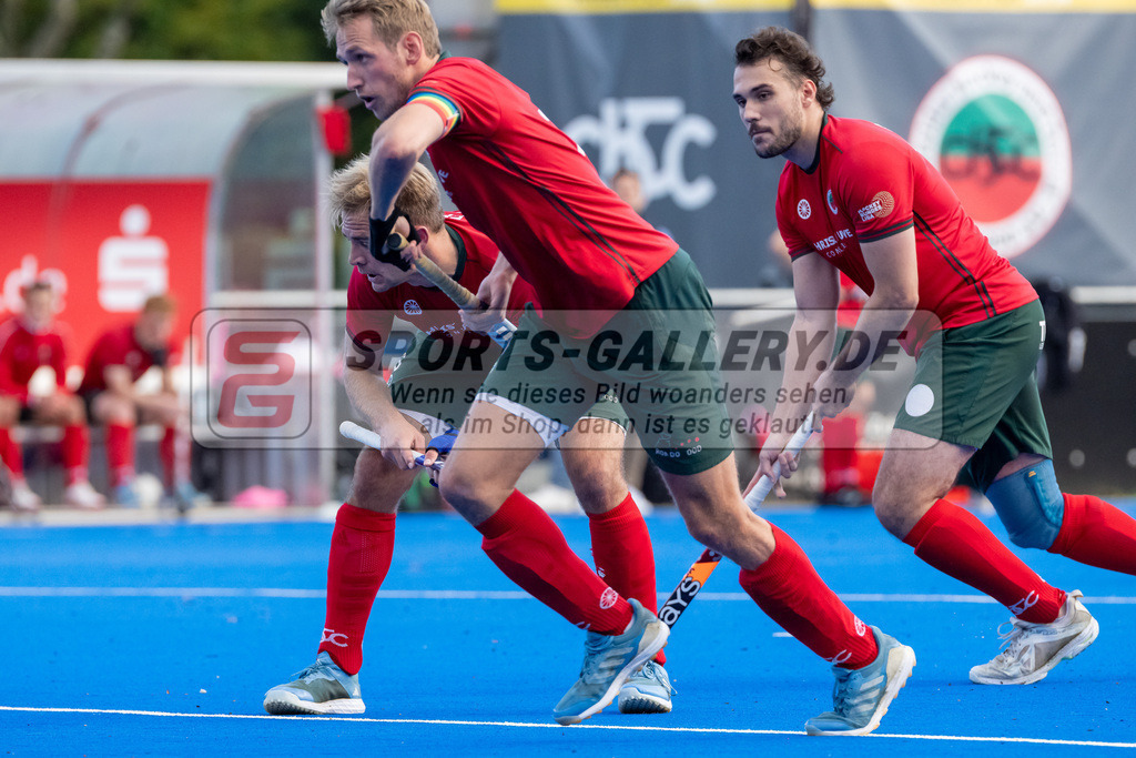 HK_20241019_107949 | 1. Bundesliga Herren Crefelder HTC - Großflottbeker THGC am 19.10.2024 CHTC, Krefeld , van Ehren Christian ( Crefelder HTC #16 ) , Niklas Wellen ( Crefelder HTC 10 ) , Masi Pfandt ( Crefelder HTC #77 )