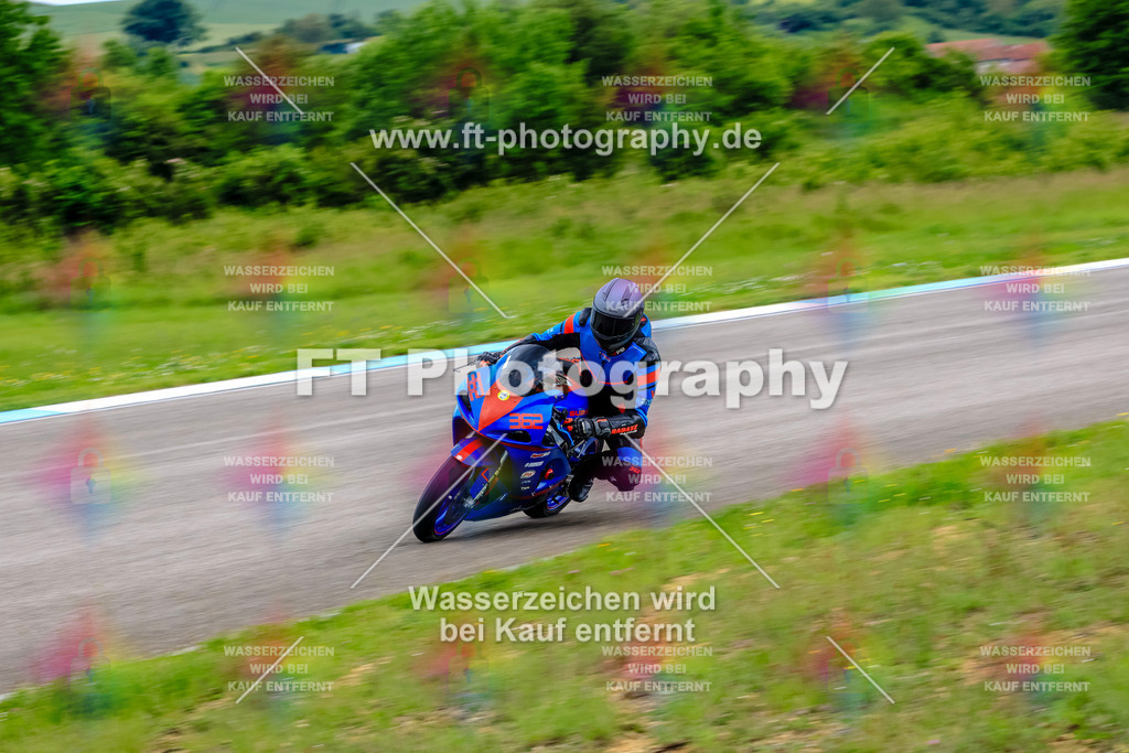 MotoTeam-3394 | Hier findet Ihr Bilder von Touristenfahrten auf der Nürburgring Nordschleife oder von anderen Veranstaltungen die ich besucht habe. Viel Spass beim Durch Schauen 