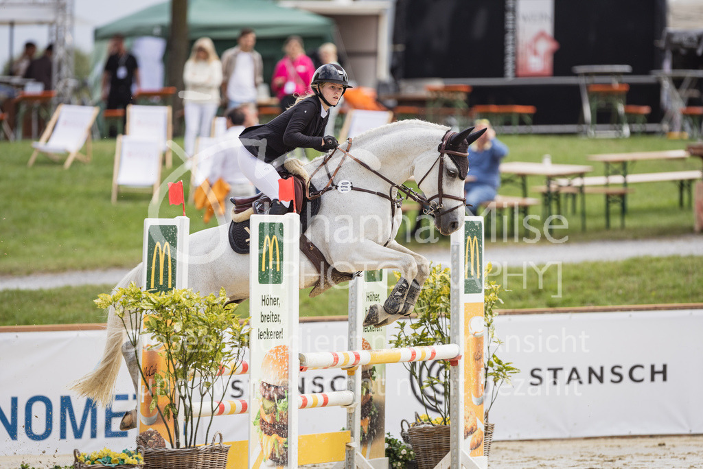 230728_BHO_A1-Stil-1-130 | Deine schönsten Turniermomente als professionelle Fotos! Entdecke hochwertige Pferdesport-Fotografie im Online-Shop. Jetzt Fotos finden & bestellen!