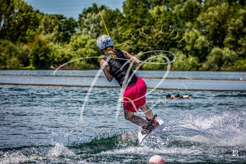 64385cfb3bd6494eac73c90ff67dab17 | traudl_s_fotos