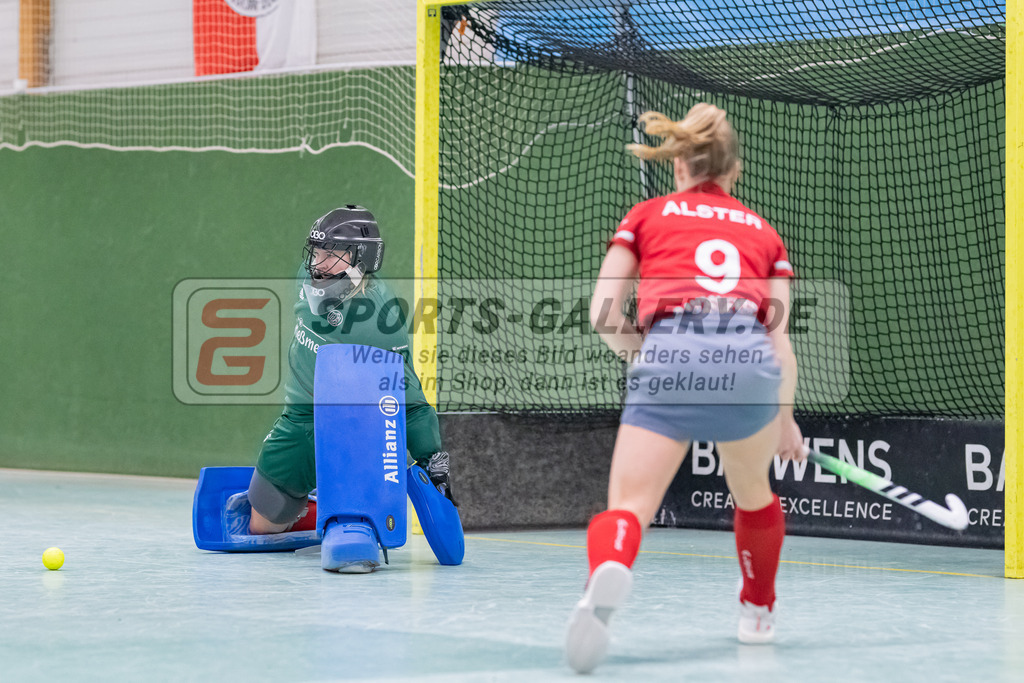 HK_20230128_103288 | 1. Bundesliga 1/4 Finale ( Damen ) Rot-Weiss Köln - Club an der Alster am 28.1.2023 Rot-Weiss Köln  , Köln , Mali Wichmann Torfrau ( Club an der Alster #15 )