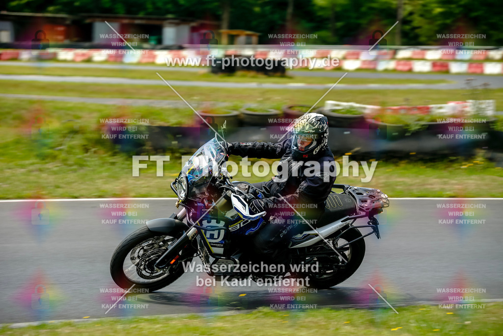 VBK-4826 | Hier findet Ihr Bilder von Touristenfahrten auf der Nürburgring Nordschleife oder von anderen Veranstaltungen die ich besucht habe. Viel Spass beim Durch Schauen 