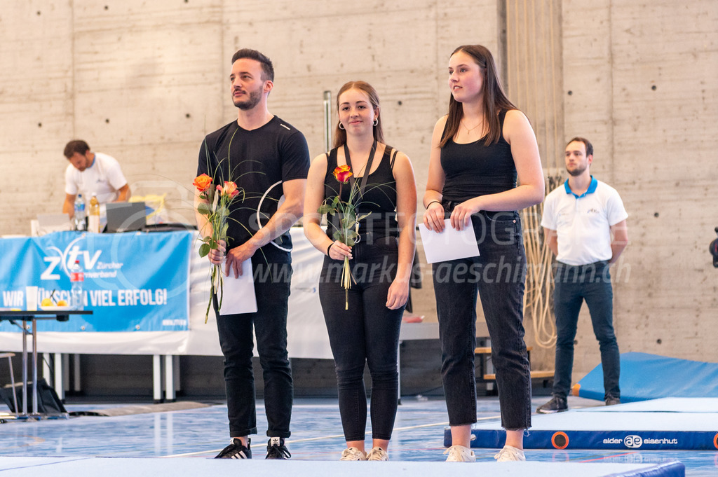 104. Zürcher Kunstturnertage Neftenbach - 14. May 2022 | 104. Zürcher Kunstturnertage Neftenbach
Turnhalle Ebni, Neftenbach
Programm 5 (P5)
Bild: Sportfotografie Markus Aeschimann | www.markus-aeschimann.ch - Realisiert mit Pictrs.com