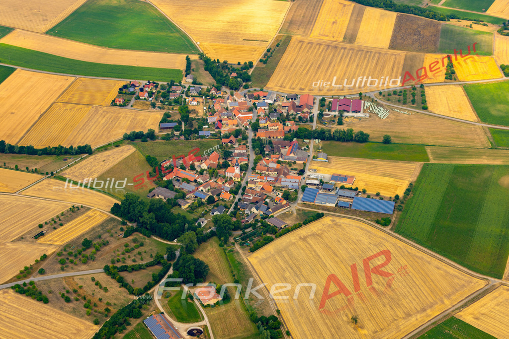 geckenheim-weigenheim-luftbild-2022-8957 | Aktuelles Luftbild von Geckenheim Weigenheim - Die Luftaufnahme wurde 2022 mittels UL-Flugzeug erstellt ( keine Drohne ) - hochauflösende Kamera-Systeme von  Canon -
Beste Qualität - Für grossformatige Ausdrucke geeignet. Die Geschenkidee !