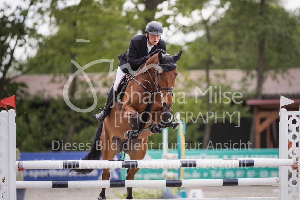230516_Mühlen_05SprPf-L-526 | Deine schönsten Turniermomente als professionelle Fotos! Entdecke hochwertige Pferdesport-Fotografie im Online-Shop. Jetzt Fotos finden & bestellen!