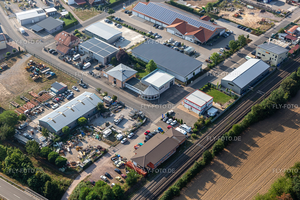 Feinwerk Präzisions- und Messtechnik | Luftbild: Feinwerk Präzisions- und Messtechnik in Rheinzabern im Bundesland Rheinland-Pfalz in Deutschland. Foto: IMG_122201.jpg vom 11.08.2020 durch ©2025 Werner Riehm fly-foto.de/copyright - Realisiert mit Pictrs.com