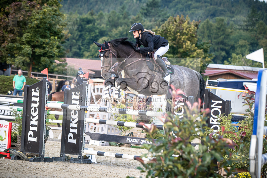 DOS_4209 | Entdecke hochwertige Reitturnierfotos von Foto Oger. Professionell, emotional und authentisch – jetzt Lieblingsmomente im Shop bestellen. - Realisiert mit Pictrs.com