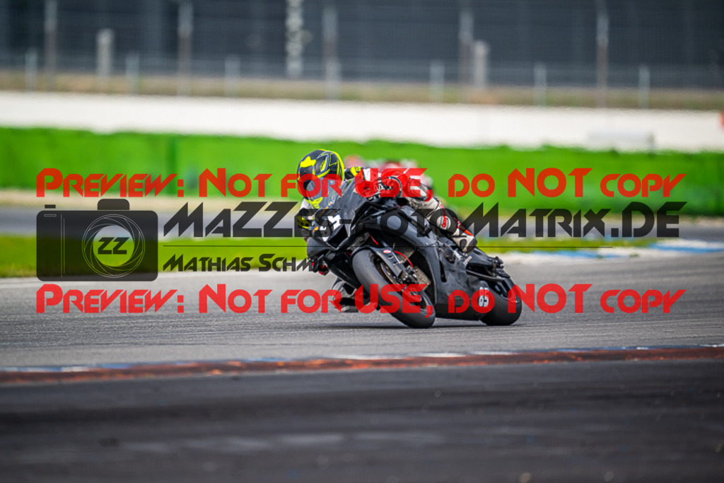 MaZZes_FotoMatrix_220924_1434 | PRO SUPERSTOCK