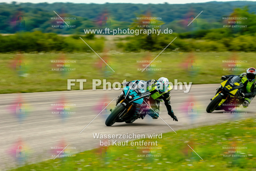 Chambley Juli-3253 | Hier findet Ihr Bilder von Touristenfahrten auf der Nürburgring Nordschleife oder von anderen Veranstaltungen die ich besucht habe. Viel Spass beim Durch Schauen 