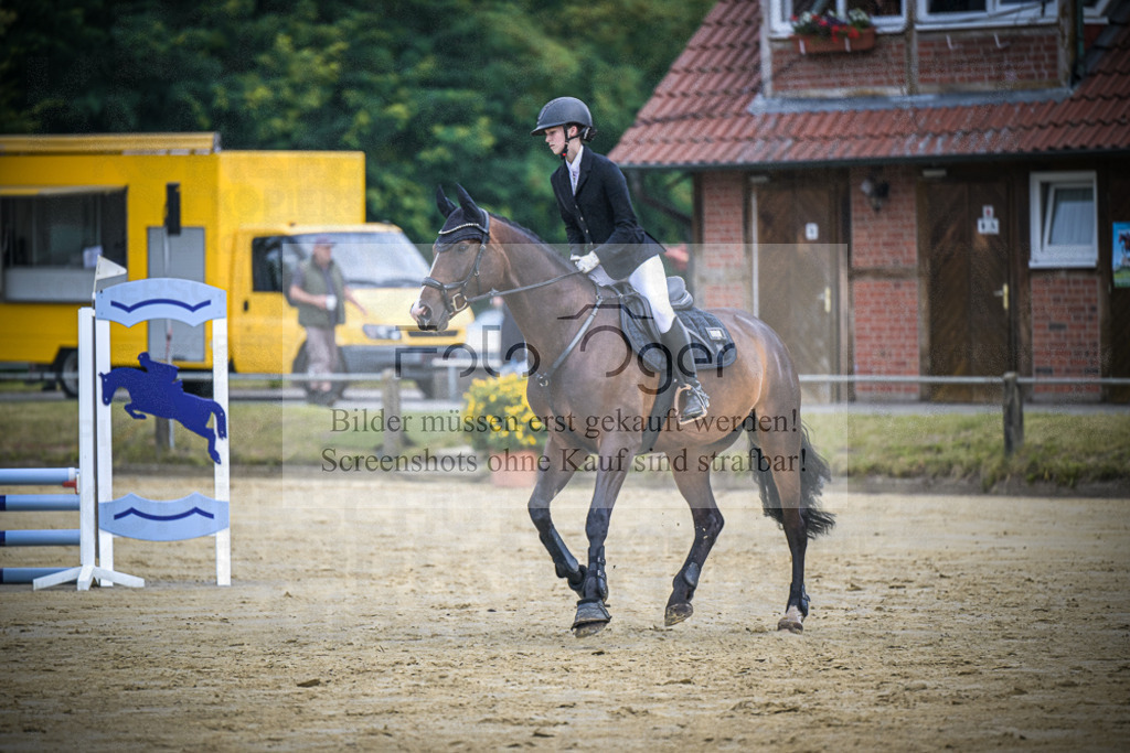 DOS_9455 | Entdecke hochwertige Reitturnierfotos von Foto Oger. Professionell, emotional und authentisch – jetzt Lieblingsmomente im Shop bestellen.Deutschlandweite Turnierfotografie. - Realisiert mit Pictrs.com