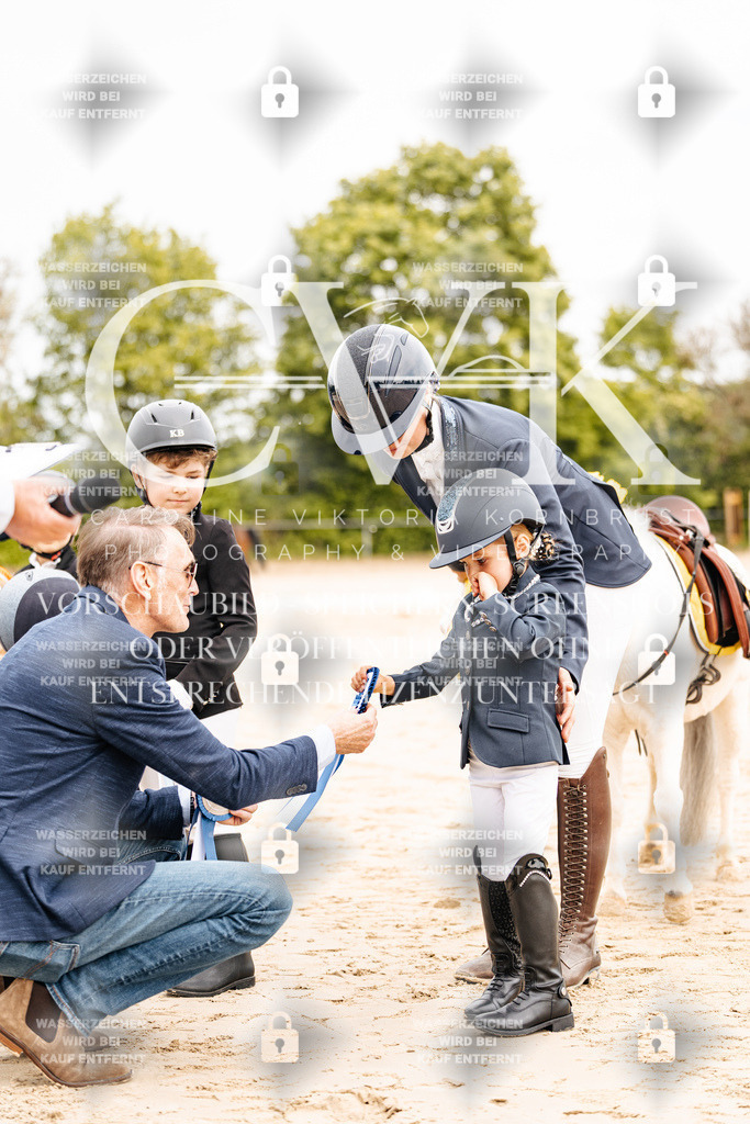 CK904174 | Turnierfotografie Pferdefotografie Trier Rheinland-Pfalz Pferdesport Reitsport Tierfotografie Sportfotografie Pferdevideo Pferdevideografie Equestrianvideography equestrianphotography  - Realisiert mit Pictrs.com