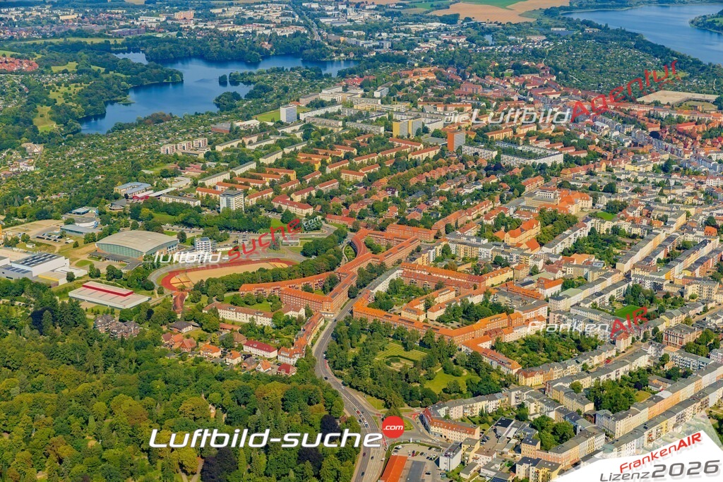 Luftaufnahme Paulsstadt Schwerin - Die Luftaufnahme wurde 2025 vom UL-Flugzeug heraus erstellt ( ohne Drohne ) - Hochauflösende Luftaufnahme - für professionelle Ausdrucke geeignet. Die Geschenkidee !Mit Lizenz und Bildrechte bestellbar
