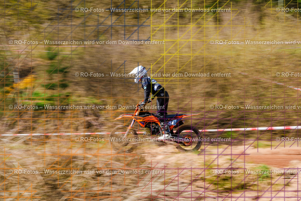3 Lauf Mernes-250 | Sportfotografie von RO-Fotos: Motorsport, Motocross, Enduro, Laufveranstaltungen und Triathlon. Professionelle Fotos von Sportlern und Events. - Realisiert mit Pictrs.com