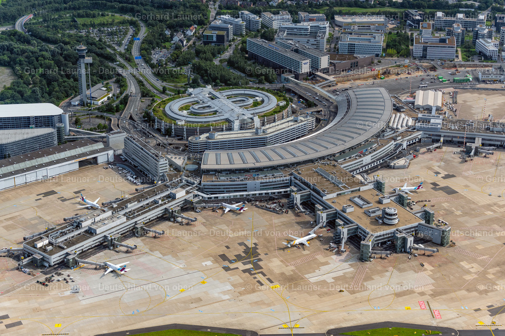 4049689 | Terminal Flughafen Düsseldorf