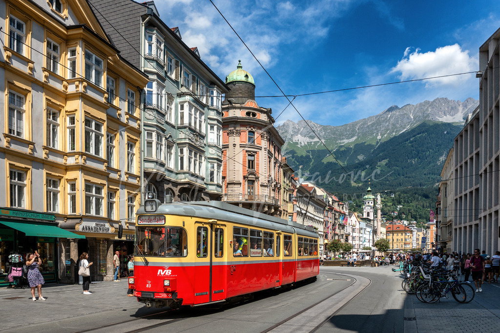 Museumsbahn | Triebwagen 83 der Stubaitalbahn in der Maria-Theresien-Straße