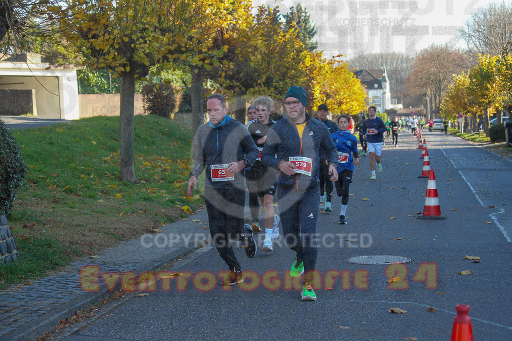241201_1229_EV4_2694 | Sportfotografie im Rhein-Sieg Kreis, Köln, Bonn, NRW, Rheinland Pfalz, Hessen, etc. Unser Tätigkeitsfeld umfasst den Laufsport vom Volkslauf über den Marathon, Duathlon, Triathon bis zum Ultralauf wie Kölnpfad Ultra oder Schindertrail.