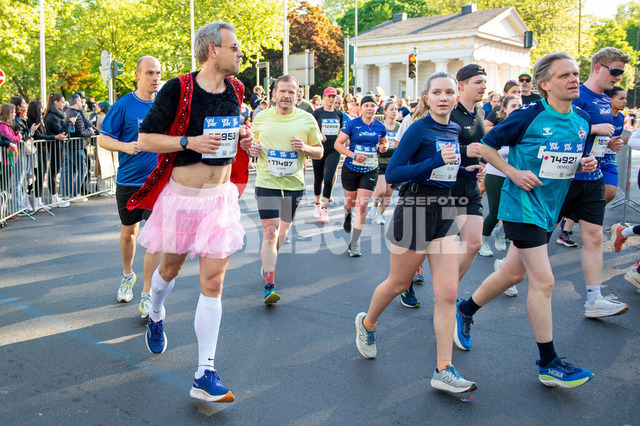 20250427-NSZ_2259 | DEU, Düsseldorf, 27.04.2025 Uniper Düsseldorf Marathon 2025 - Realisiert mit Pictrs.com