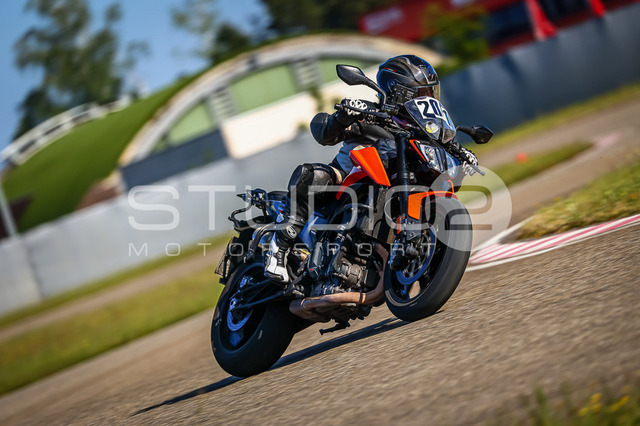 0201-260509DCB-011_201 | Deine Full-Service-Agentur für ✔️Videoproduktionen und ✔️Motorsportfotografie Jetzt Angebot anfragen!