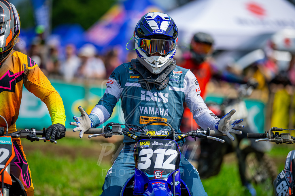 MX 2 (297) | Paeschuphoto Shop - Wer nicht sucht der auch nicht findet.Ob Motocrossbilder oder von einem besuchtem Spiel, Hauptsache Action. - Realisiert mit Pictrs.com