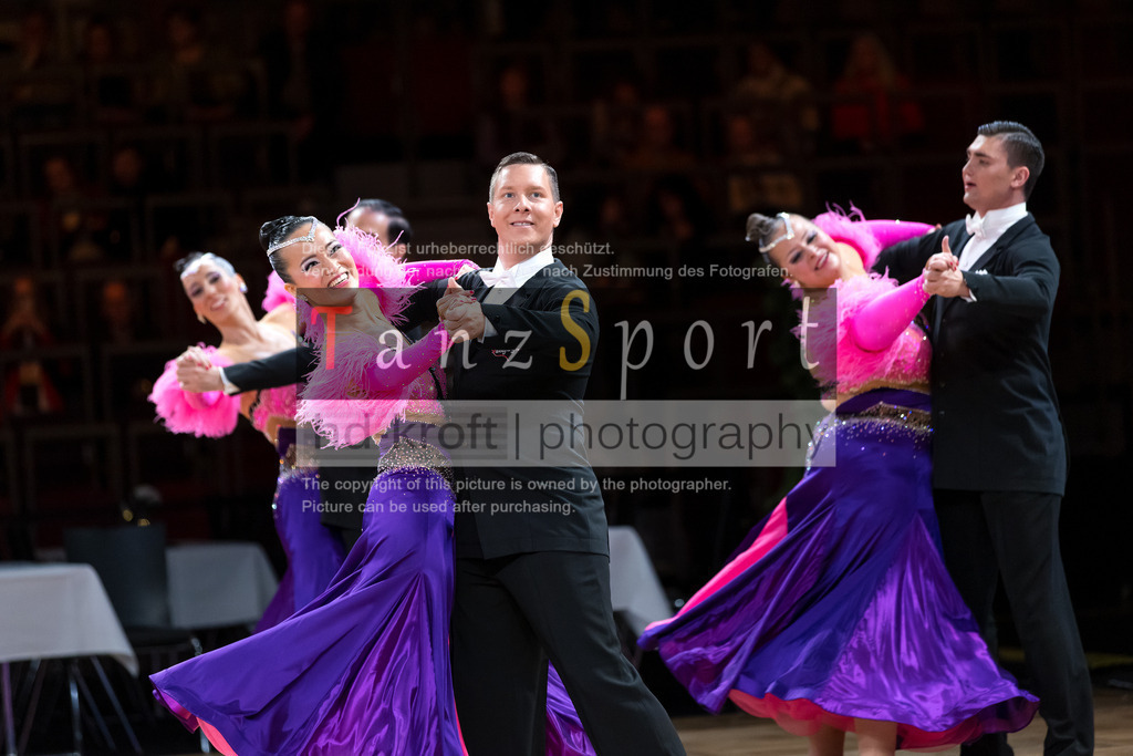 20241109_DM-Formationen_Vorrunde_2480 | Tanzsportbilder, Standardtanz, Lateintanz, WDSF, DTV, LTVB, dancecomp, goc, hessen tanzt, blaues band der spree, walzer, tango, wiener walzer, slowfox, quickstepp, samba, rumba, cha-cha-cha, paso doble. jive, hd-kroft photography, turniertanzsport