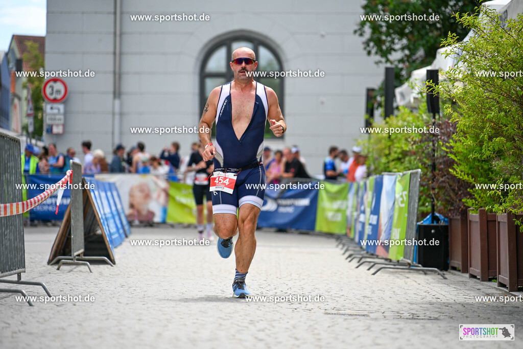 SZI_8637 | Stadttriathlon Erding 2025. #yourpictrs #sportshot_your_pictrs @Sportshotphotography #stadttriathlonerding Copyright: www.sportshot.de