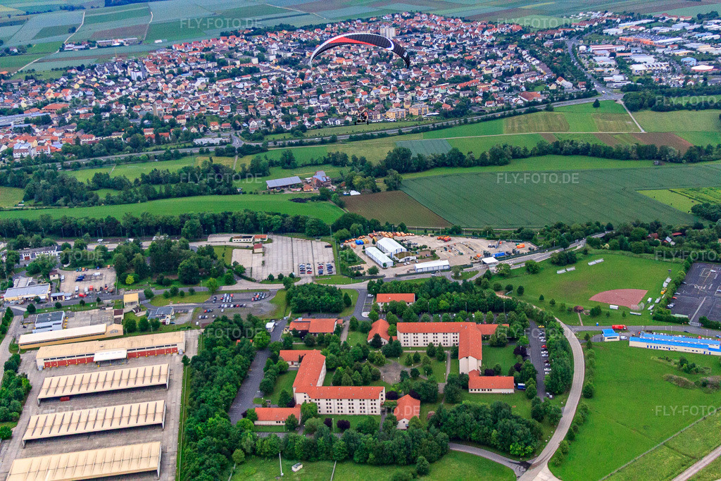 Luftbild: Kasernen des ehemaligen US-Flugplatz in Geldersheim im Bundesland Bayern in Deutschland. Foto: IMG_65896.jpg vom 30.05.2014 durch Werner Riehm/FLY-FOTO.de