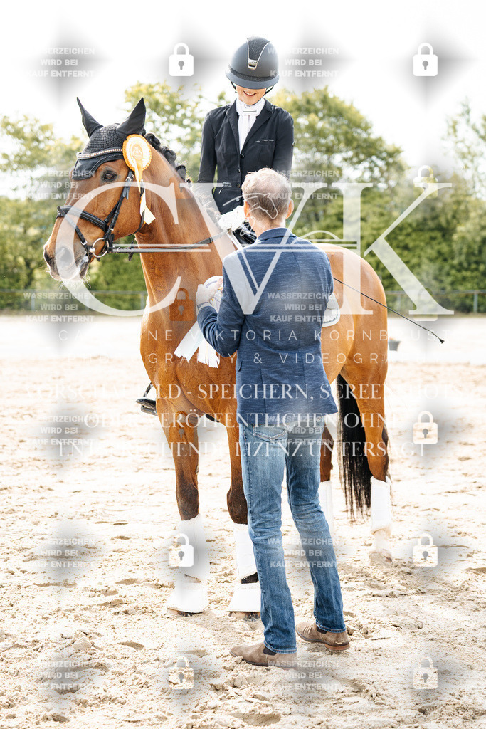 CK703598 | Turnierfotografie Pferdefotografie Trier Rheinland-Pfalz Pferdesport Reitsport Tierfotografie Sportfotografie Pferdevideo Pferdevideografie Equestrianvideography equestrianphotography  - Realisiert mit Pictrs.com