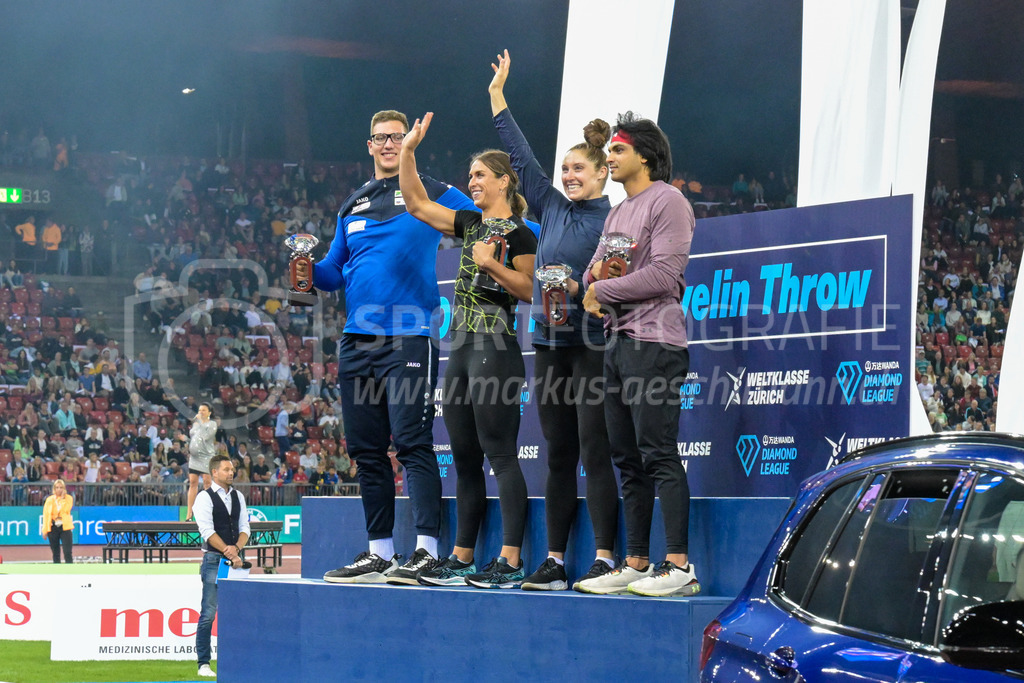 Leichtathletik: Weltklasse Zürich | 08.09.2022, Zürich, Letzigrund, Leichtathletik: Weltklasse Zürich, CEH Kristjan (SLO), ALLMAN Valarie (USA), WINGER Kara (USA) und CHOPRA Neeraj (IND). - Realisiert mit Pictrs.com