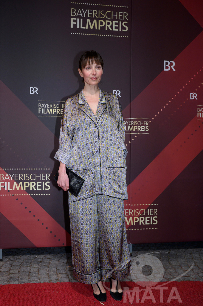 _DWI5203 | Julia Koschitz bei der Verleihung des 47. Bayerischen Filmpreises 2026  im Prinzregententheater. München, Deutschland. Der Bayerische Filmpreis wird seit 1979 von der Bayerischen Staatsregierung verliehen, um die Bedeutung des Kinofilms als Kulturgut herauszustellen - Realisiert mit Pictrs.com