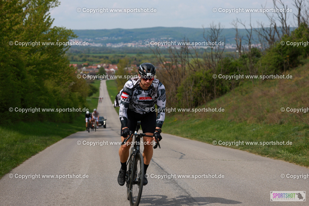 985_AR6_0938 | Neusiedlersee Radmarathon 2026@sportshot_your_pictrs #yourpictures#roadtowm2029 #nrm #neusiedlerseeradmarathon #neusiedlersee #neusiedlerseetourismus #burgenland #mörbisch #nrm26 #burgenlandtourismus #voglundco #poweredbyburgenlandtourismus #radsport #rad #marathon #ucigranfondo #visitburgenland #ucigranfondoworldseries