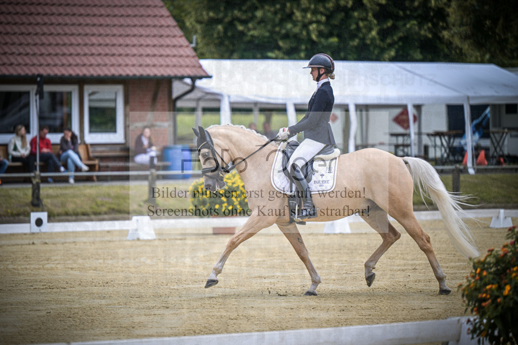 DOS_5207 | Entdecke hochwertige Reitturnierfotos von Foto Oger. Professionell, emotional und authentisch – jetzt Lieblingsmomente im Shop bestellen.Deutschlandweite Turnierfotografie. - Realisiert mit Pictrs.com