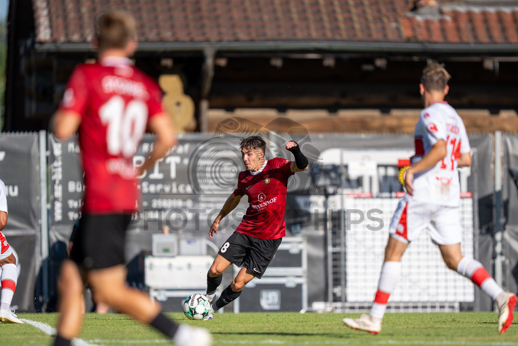 SG Sonnenhof Großaspach vs. Fortuna Köln, Fussball, 3. Liga, 1. Spieltag, 08.08.2026 | Elias Rahn (SG Sonnenhof Großaspach, #08),SG Sonnenhof Großaspach vs. Fortuna Köln, Fussball, 3. Liga, 1. Spieltag, 08.08.2026,DFB regulations prohibit any use of photographs as image sequences and/or quasi-video