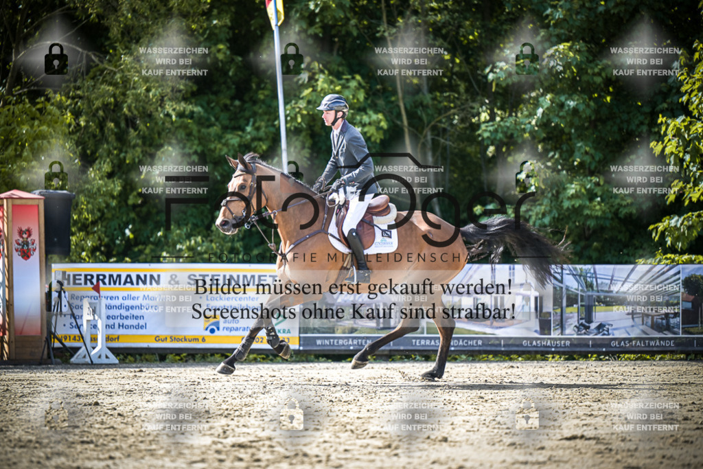 DOS_8603 | Entdecke hochwertige Reitturnierfotos von Foto Oger. Professionell, emotional und authentisch – jetzt Lieblingsmomente im Shop bestellen.Deutschlandweite Turnierfotografie. - Realisiert mit Pictrs.com
