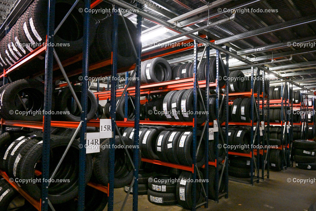 Reifen Wondraschek_ Linz_ 17.10.2023-26 | 17.10.2023, Linz, AUT,Reifen Wondraschek, im Bild Reifenlager (eines von 3 Stockwerken), ca 16000-20000 gelagerte Neureifen Saisonbedingt