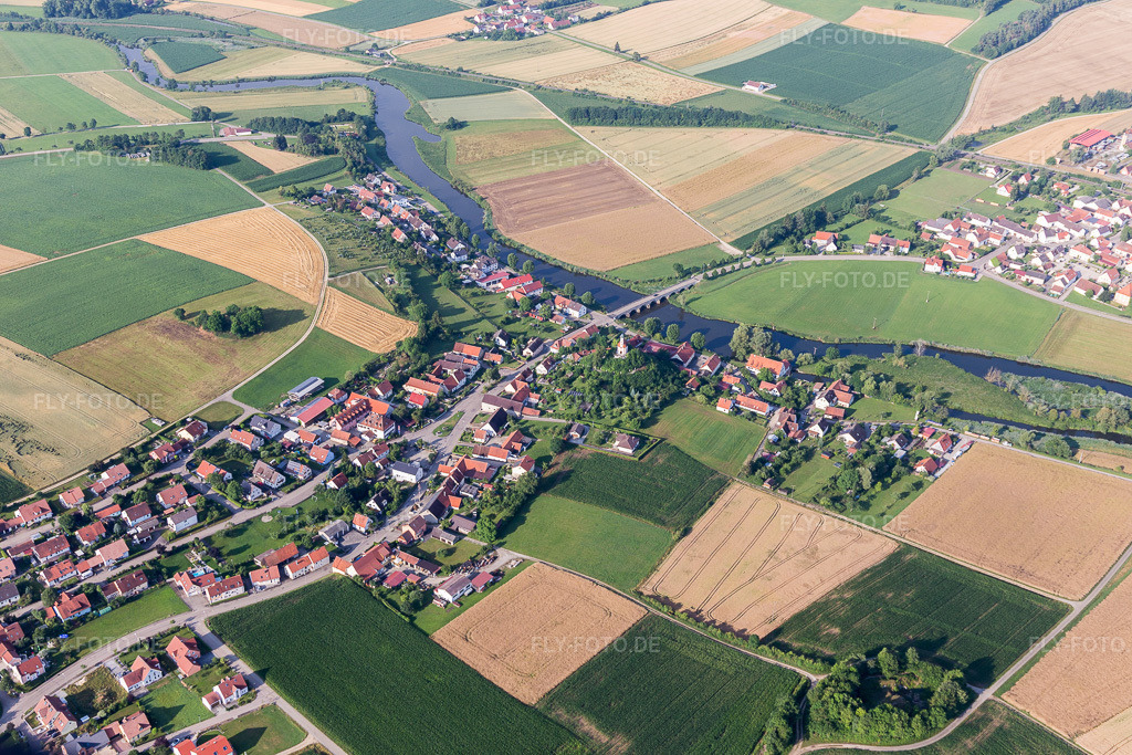 Luftbild: Fluß- Uferbereichen der Wörnitz in Wörnitzstein im Ortsteil Wörnitzstein in Donauwörth im Bundesland Bayern in Deutschland. Foto: IMG_101666.jpg vom 08.07.2017 durch Werner Riehm/FLY-FOTO.de