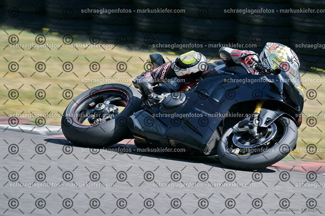 25bt04-0797 | markuskiefer.com - Realisiert mit Pictrs.com
