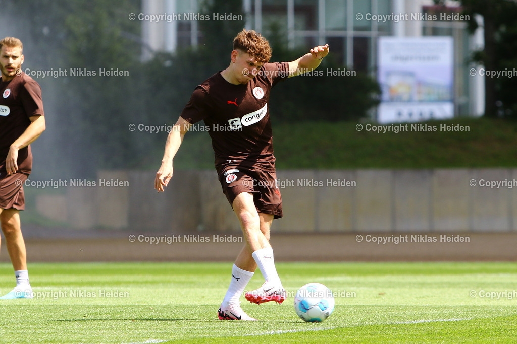 NH_FCStPauli_Training_08072024 | #23 Philipp Treu (FC St. Pauli)Fußball I Herren I Training I Saison 2024-2025 I FC St. Pauli I 08.07..2024 I Trainingszentrum FC St. Pauli