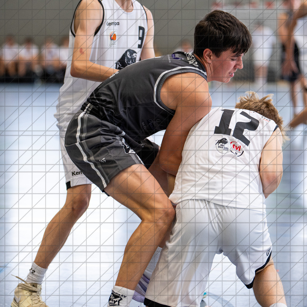 JJBBL 24/25 | 06.10.2024 | Charisma Young Bulls vs. Bramfeld  | JJBBL 24/25 | 06.10.2024 | Charisma Young Bulls vs. Bramfeld | Testspiel - - - - - CREDIT, www.bullenfotos.de, Martin König, Hörner Weg 40, D-49078 Osnabrück, +4917663732967, Nutzung und Weitergabe nur zu den vereinbarten Zwecken. Presseanfragen an Urheber. Alle Rechte beim Urheber. - - - - - - Realisiert mit Pictrs.com