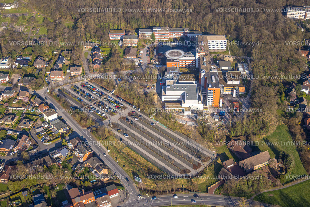 Hamm240304994 | Luftbild, St. Barbara-Klinik mit Parkplatz, Hubschrauberlandeplatz, Stadtbezirk Heessen, Hamm, Ruhrgebiet, Nordrhein-Westfalen, Deutschland