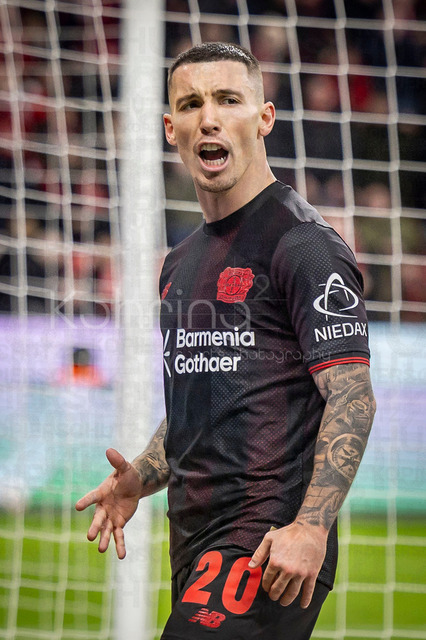 German Bundesliga, Bayer 04 Leverkusen vs. SV Werder Bremen, 24.01.2026 | LEVERKUSEN, GERMANY - JANUARY 24: Alejandro Grimaldo (Bayer 04 Leverkusen, 20) is frustrated during the German Bundesliga match on gameday 19 between Bayer 04 Leverkusen vs. SV Werder Bremen at BayArena on January 24, 2026 in Leverkusen, Germany. DFL REGULATIONS PROHIBIT ANY USE OF PHOTOGRAPHS AS IMAGE SEQUENCES AND/OR QUASI-VIDEO.
