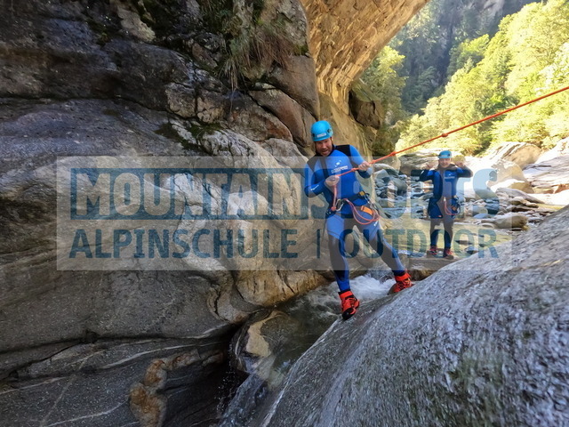 GOPR6606 | Bestelle die Bilder deines Berg- oder Wasser-Abenteuers mit Mountain Sports bequem von zu Hause aus direkt über unseren Online Fotoshop von pictrs.com. - Realisiert mit Pictrs.com