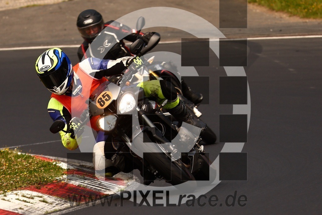inst85-20250814_04045 | Schöne Erinnerungen an spannende Momente - das festzuhalten ist unser Job. PIXELrace.de ist seit 2003 auf den Rennstrecken Europas unterwegs um die Action draußen beim Fahren und die wunderbare Stimmung imm Fahrerlager für euch einzufangen.