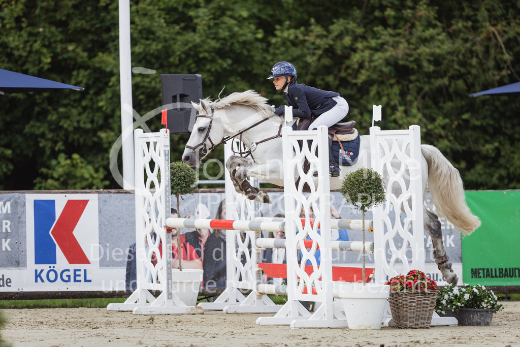 230729_BHO_PonyTrophy-599 | Deine schönsten Turniermomente als professionelle Fotos! Entdecke hochwertige Pferdesport-Fotografie im Online-Shop. Jetzt Fotos finden & bestellen!