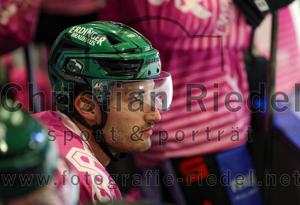 2025-10-28_092_TSV_Erding_gegen_Toelzer_Loewen | Erding, Deutschland, 28.10.2025:Eishockey, Oberliga Süd 2025 / 2026, 13. Spieltag, TSV Erding gegen Tölzer Löwen, Endergebnis: 2:5Bastian Cramer (Erding Gladiators, #34)Foto: Christian Riedel / fotografie-riedel.net