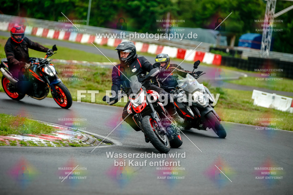 VBK-3842 | Hier findet Ihr Bilder von Touristenfahrten auf der Nürburgring Nordschleife oder von anderen Veranstaltungen die ich besucht habe. Viel Spass beim Durch Schauen 