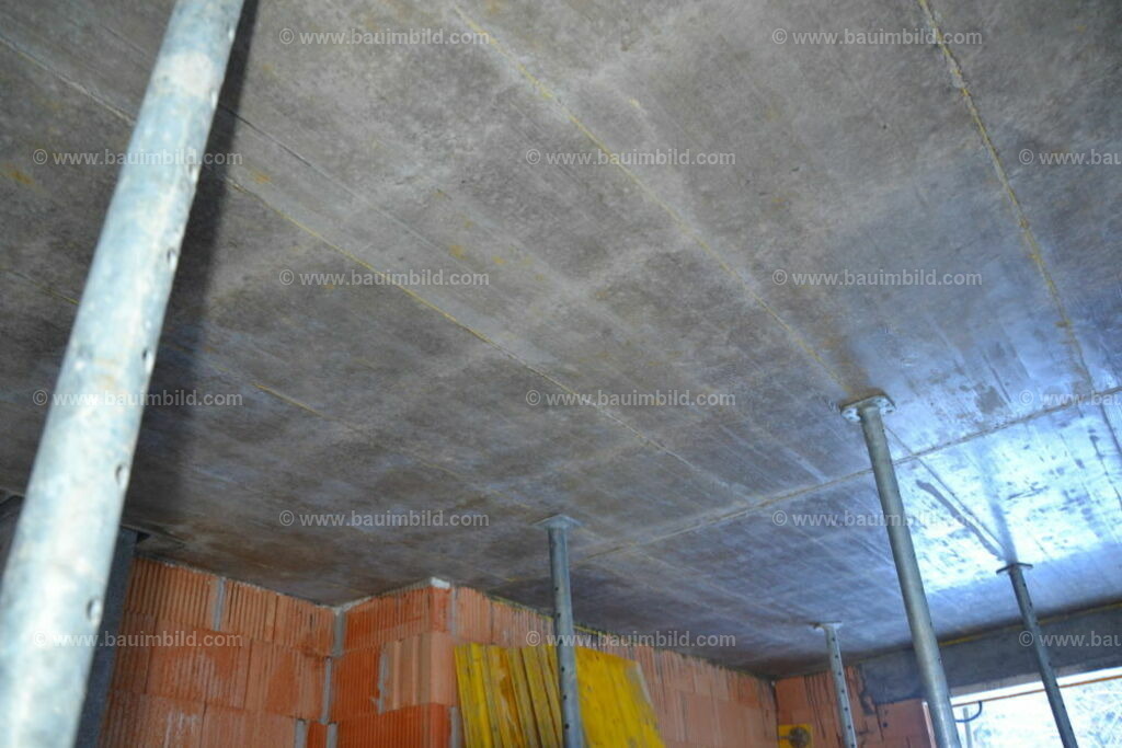 bib-lg04-sonstige-betonarbeiten-0738 | Nach LV-Leistungsgruppen sortierte Detailfotos über den Bau eines Hauses. Alle Hausbau-Bilder direkt vom Urheber und Autor der Website Haus-Selber-Bauen.com