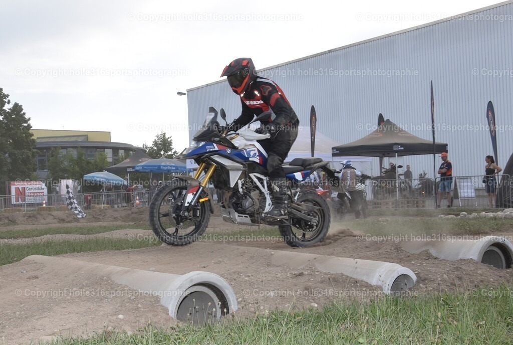 DSC_0586 | Sportfotografie , Motorsport, Motoross, Reitsport, Mointainbike, Enduro,
Landschaft , Outdoor, Eventfotografie, Landschaft, Bilder online bestellen - Realisiert mit Pictrs.com