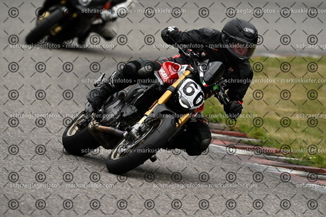 25bt02-1321 | markuskiefer.com - Realisiert mit Pictrs.com